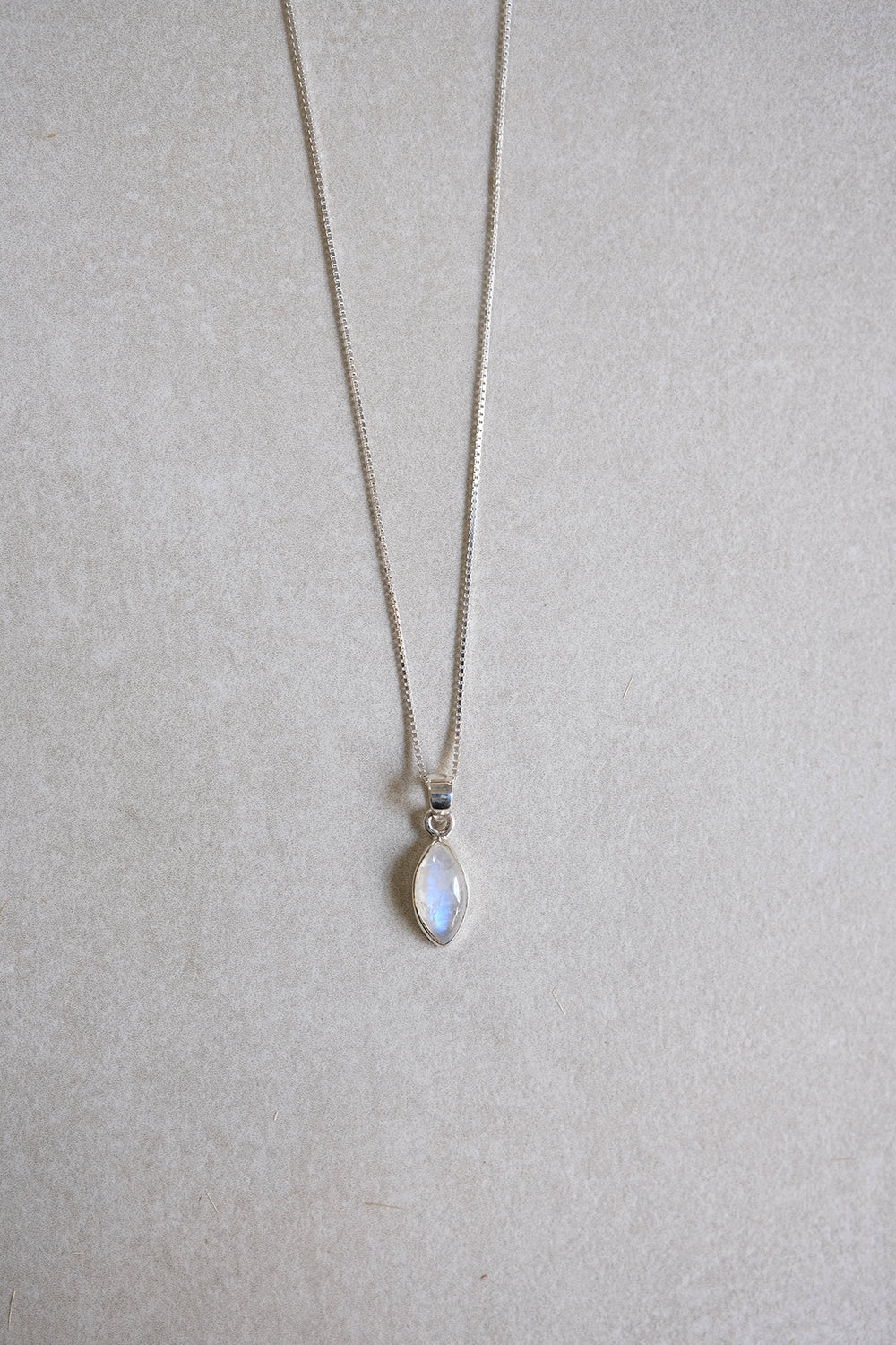 "Soluna" M Regenbogen-Mondstein | Venezianerkette | Silber