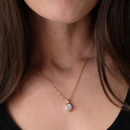 "Selene Aura" Regenbogen-Mondstein | Singapurkette | Silber-Gold