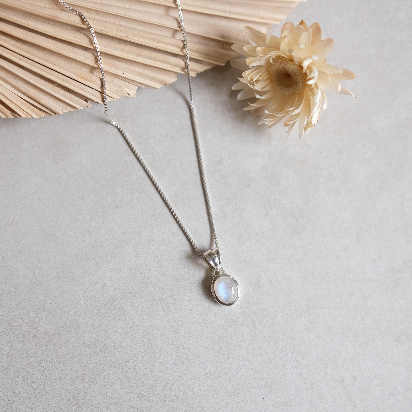 "Selene Grace" Regenbogen-Mondstein | Venezianerkette | Silber