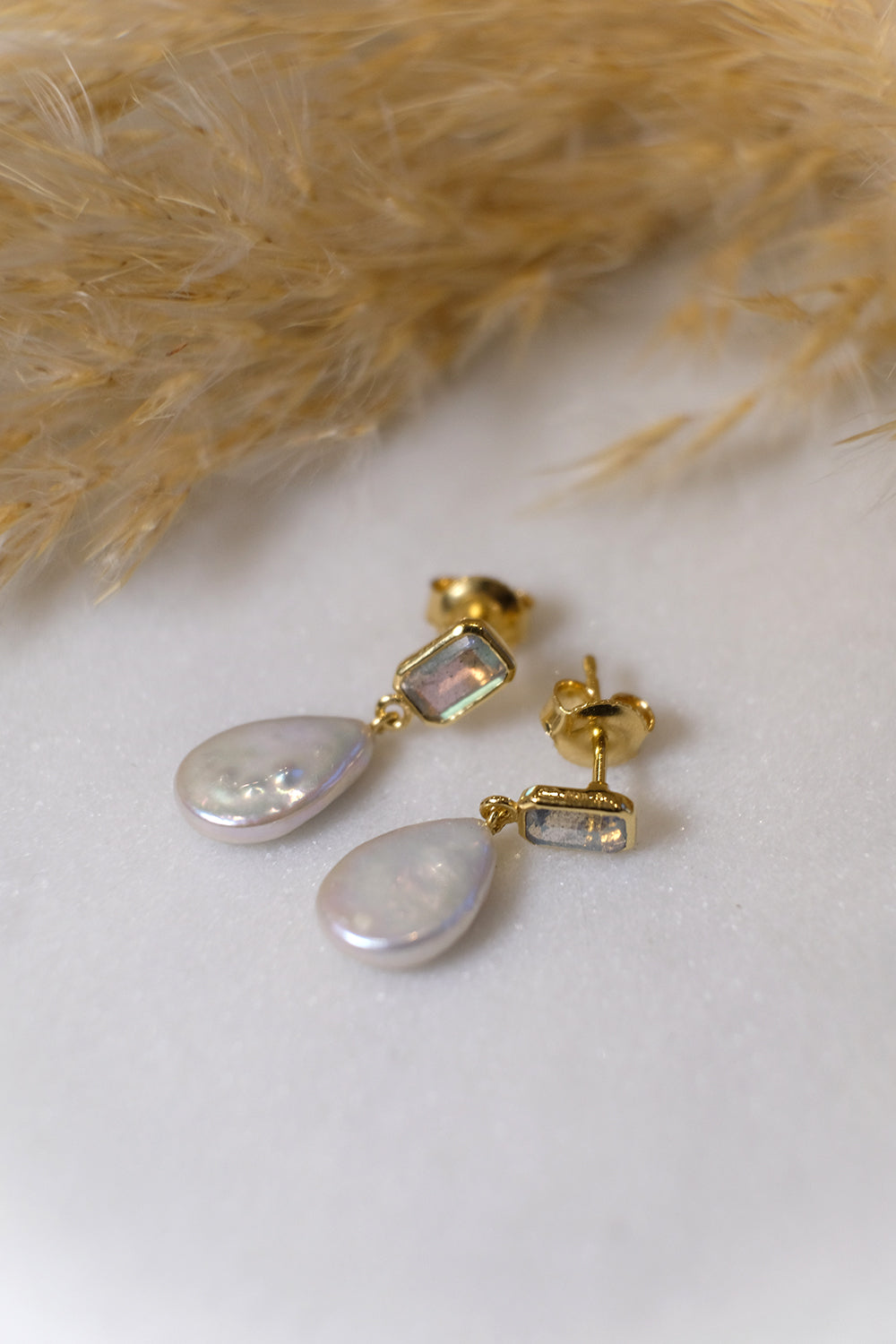 "Celeste Pearl" Labradorit | Ohrstecker | Gold