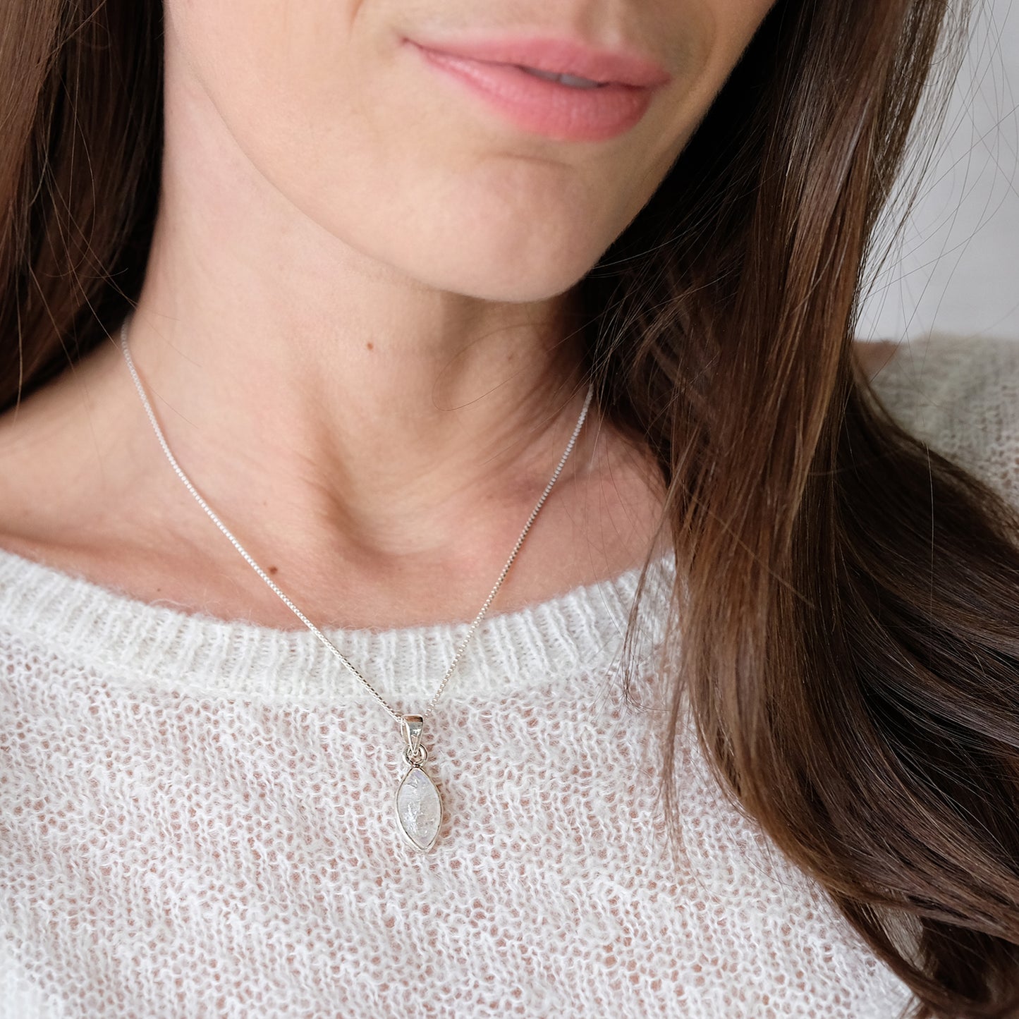 "Soluna" M Regenbogen-Mondstein | Venezianerkette | Silber