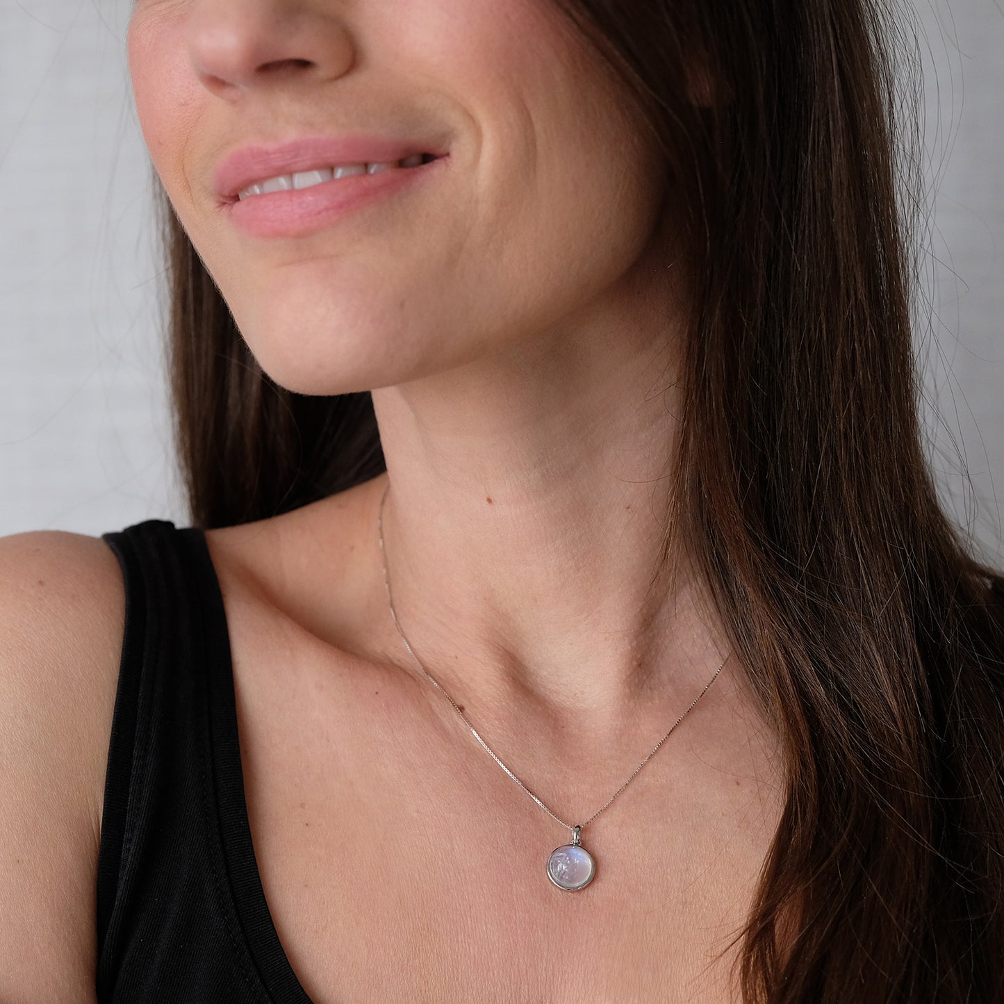"Luna Fine" Regenbogen-Mondstein | extrafeine Venezianerkette | Silber