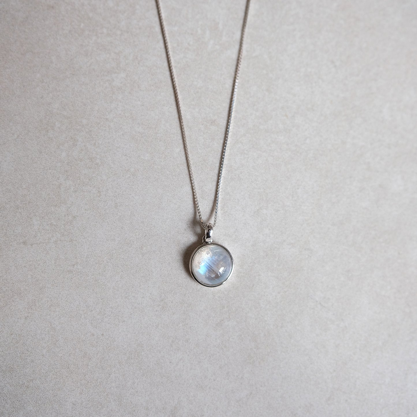 "Luna Fine" Regenbogen-Mondstein | extrafeine Venezianerkette | Silber