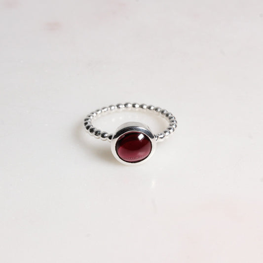 Granat | Kugelring | Silber - Einzelstück Größe 54