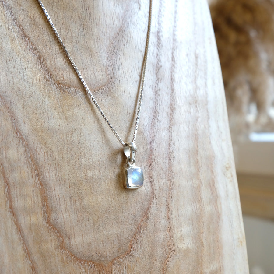 "Celeste" S Regenbogen-Mondstein | Venezianerkette | Silber