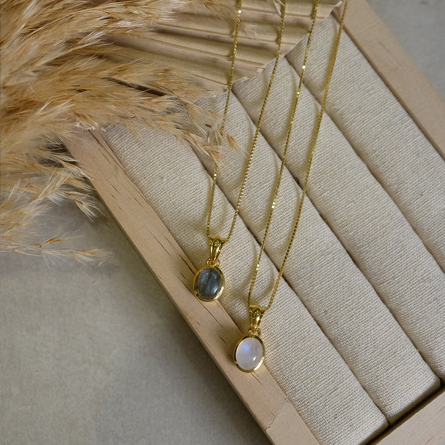 "Selene Grace" Regenbogen-Mondstein | Venezianerkette | Gold
