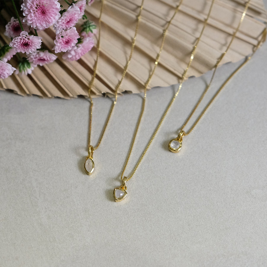 "Eclipse" Regenbogen-Mondstein | Venezianerkette | Gold