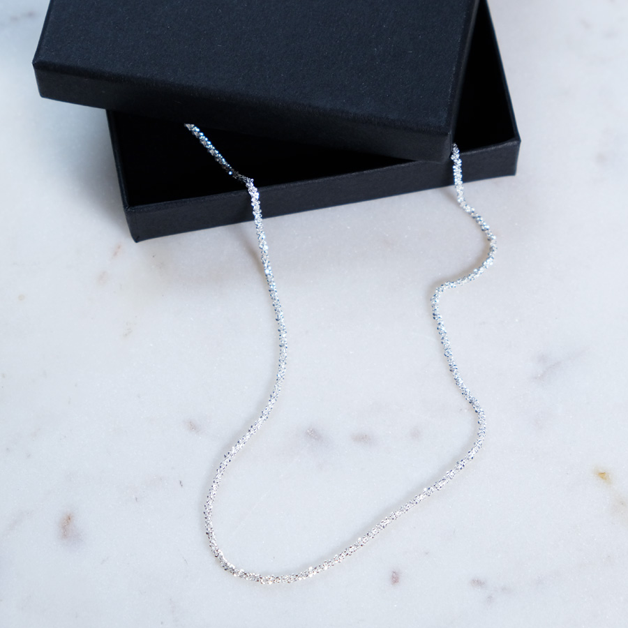 Diamantierte Silberkette