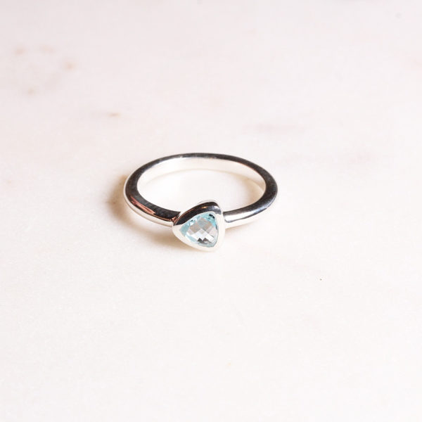 Triangel Ring Blautopas Silber