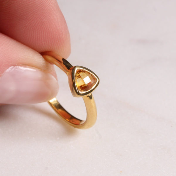 Citrin Ring Triangel Gold