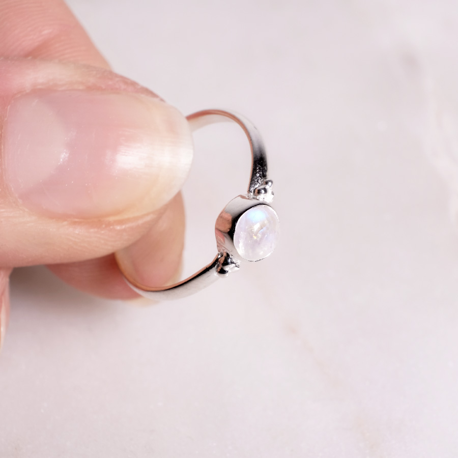 Dots Regenbogen-Mondstein Ring 925 Silber