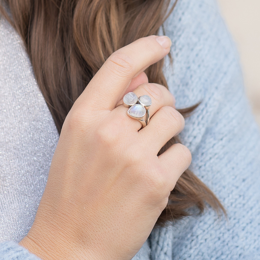 Regenbogen-Mondstein Statement Ring
