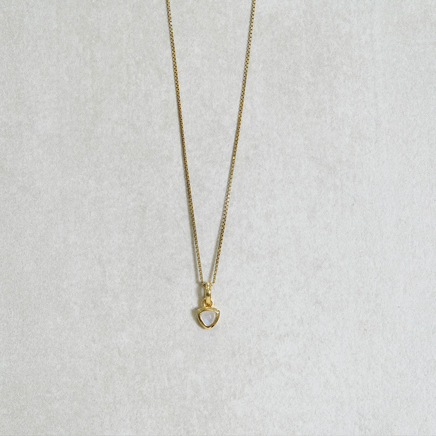 Regenbogen-Mondstein Triangel // Venezianerkette