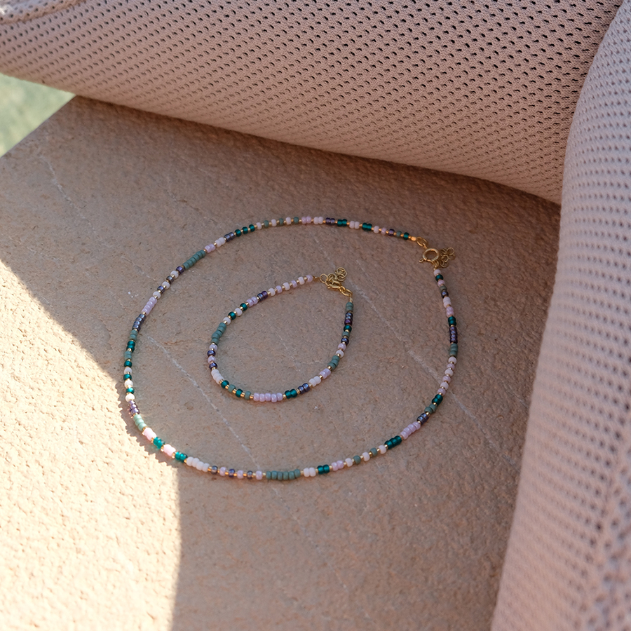 kollektion2024_neuefarben07klein Trendige Choker und Armkettchen - Kollektion 2024